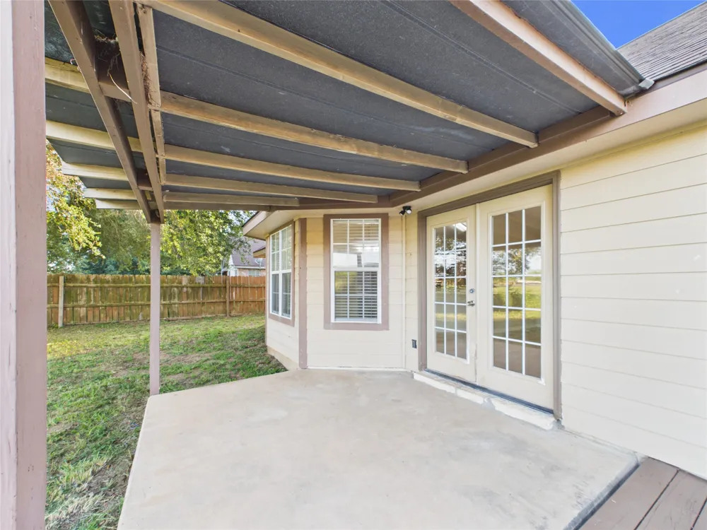1125 Iris Crescent Drive Floresville, TX 78114