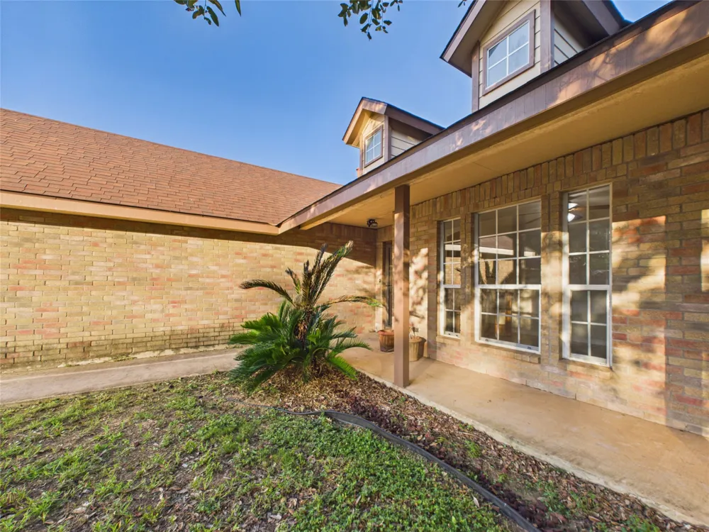 1125 Iris Crescent Drive Floresville, TX 78114