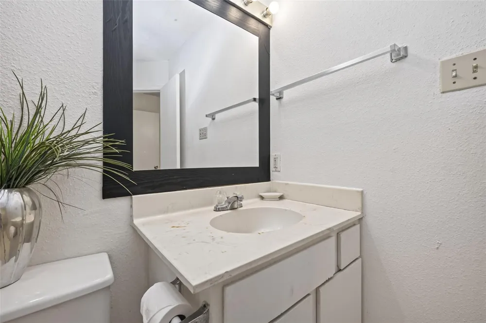 9435 Pagewood Lane Houston, TX 77063
