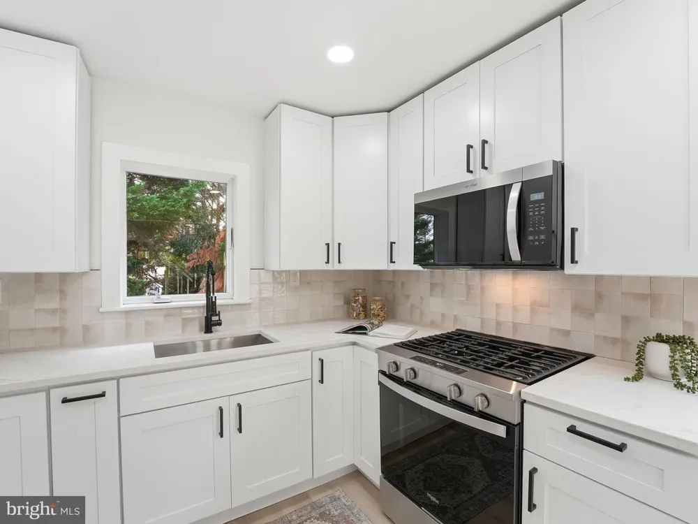 10 SPRUCE STREET Sewell, NJ 08080