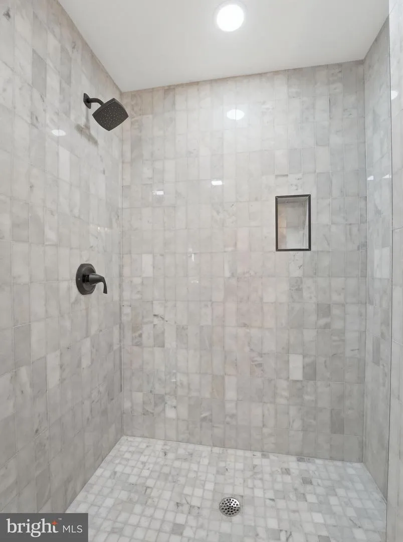 10 SPRUCE STREET Sewell, NJ 08080