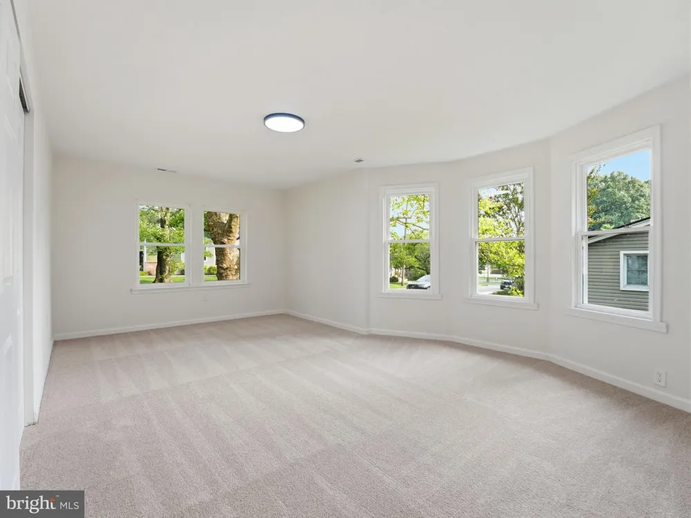 10 SPRUCE STREET Sewell, NJ 08080