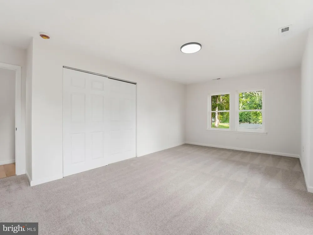10 SPRUCE STREET Sewell, NJ 08080