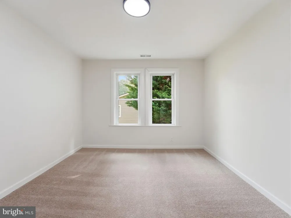 10 SPRUCE STREET Sewell, NJ 08080
