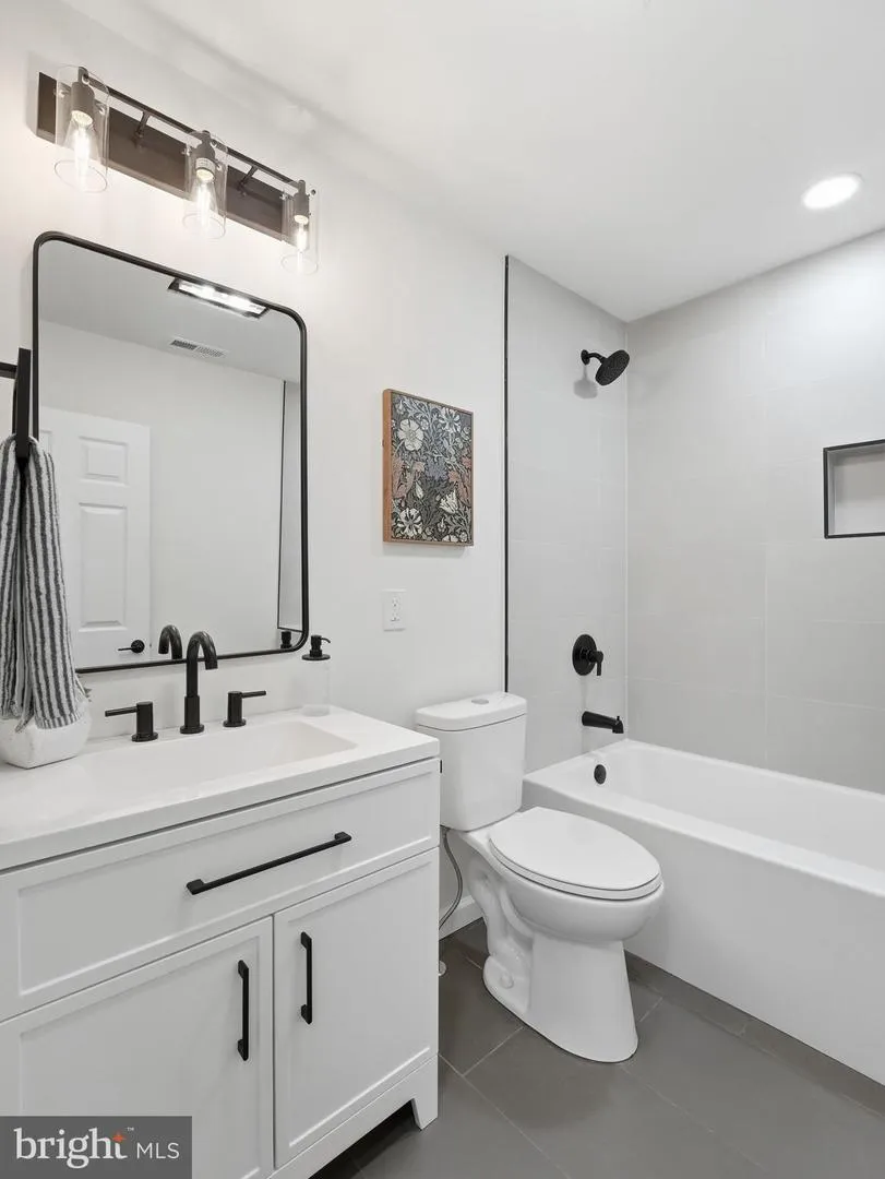 10 SPRUCE STREET Sewell, NJ 08080