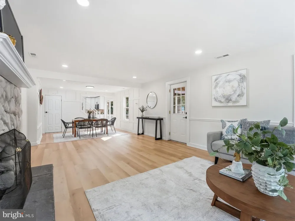10 SPRUCE STREET Sewell, NJ 08080