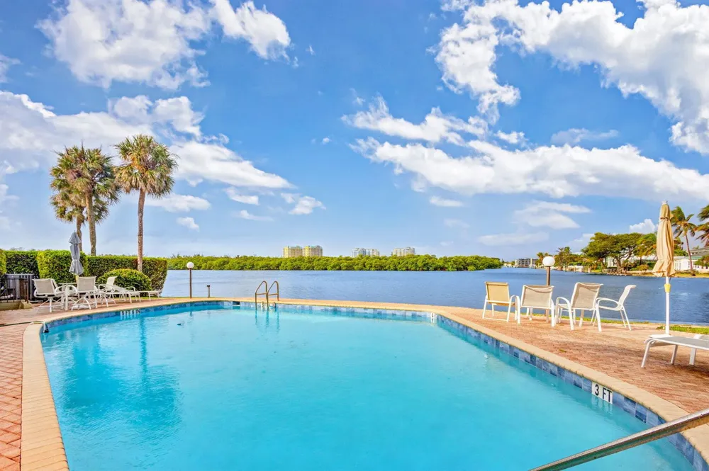 6550 Ocean Boulevard #1 Ocean Ridge, FL 33435