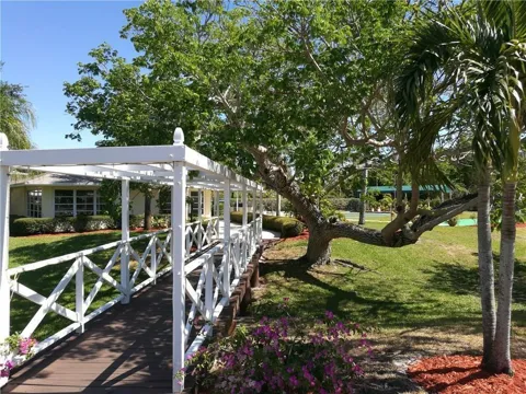 2950 SE OCEAN BOULEVARD #136-6