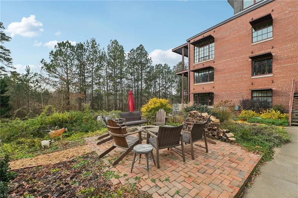 1860 Sissipahaw Way #D-208 Saxapahaw, NC 27253