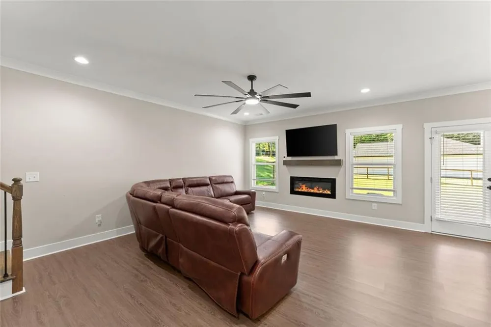 272 Cherry Street Cornelia, GA 30531