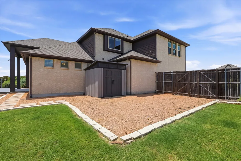 11851 Tanager Lane Cross Roads, TX 76227