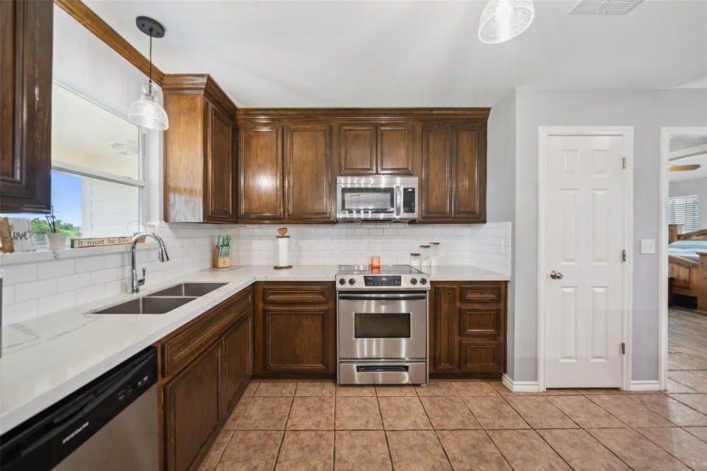15155 Schmidt Road Waller, TX 77484