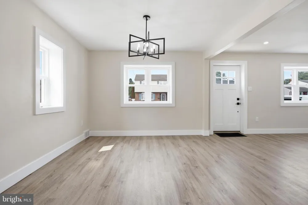 314 SWARTHMORE AVENUE Folsom, PA 19033
