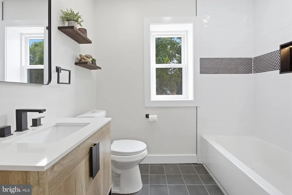 314 SWARTHMORE AVENUE Folsom, PA 19033