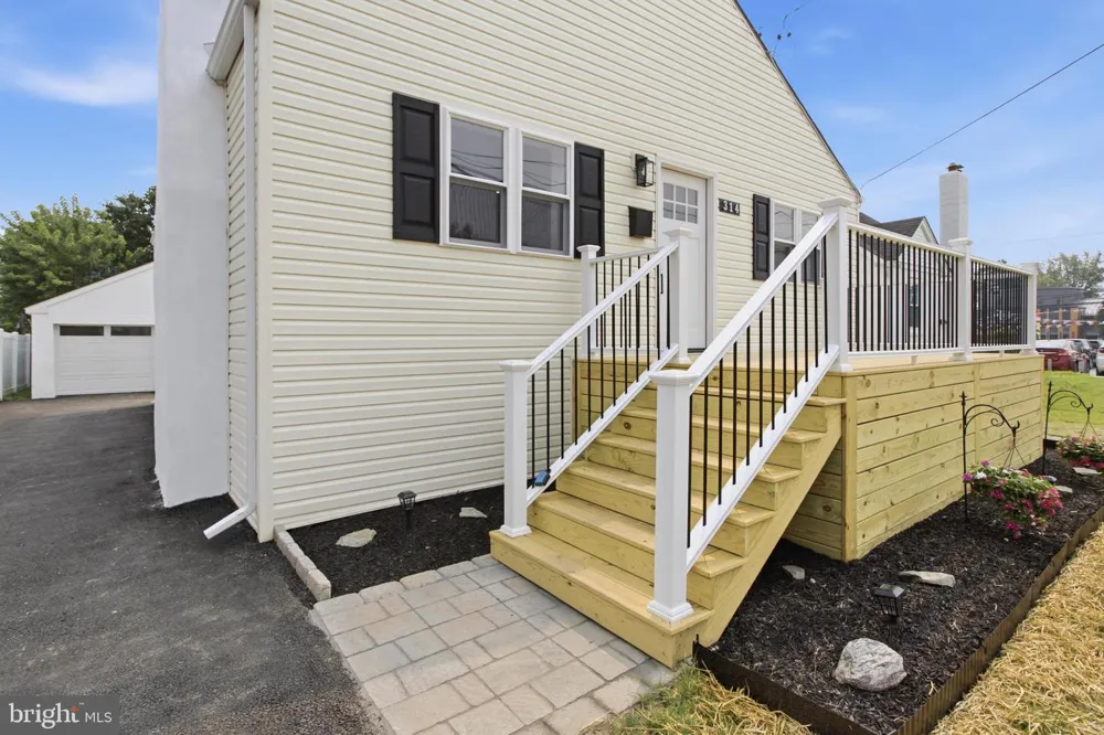 314 SWARTHMORE AVENUE Folsom, PA 19033