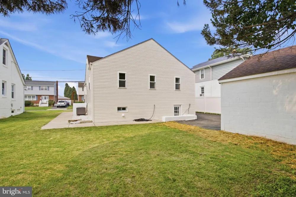 314 SWARTHMORE AVENUE Folsom, PA 19033