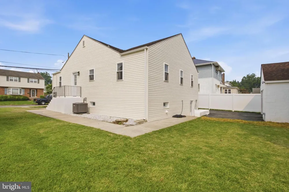 314 SWARTHMORE AVENUE Folsom, PA 19033