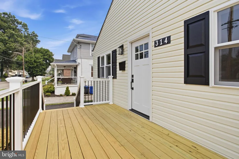 314 SWARTHMORE AVENUE Folsom, PA 19033