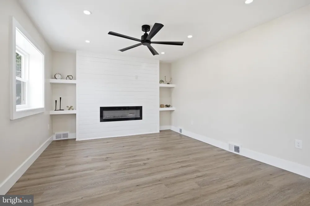 314 SWARTHMORE AVENUE Folsom, PA 19033
