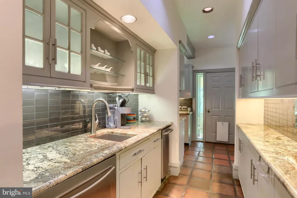 51 HILL MANOR DRIVE Hershey, PA 17033