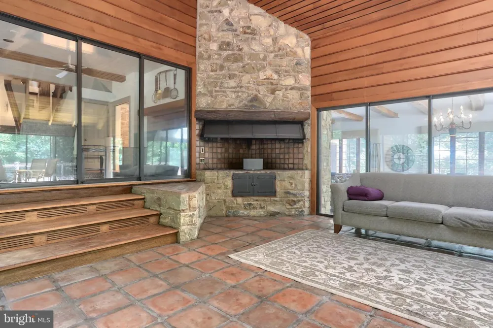 51 HILL MANOR DRIVE Hershey, PA 17033