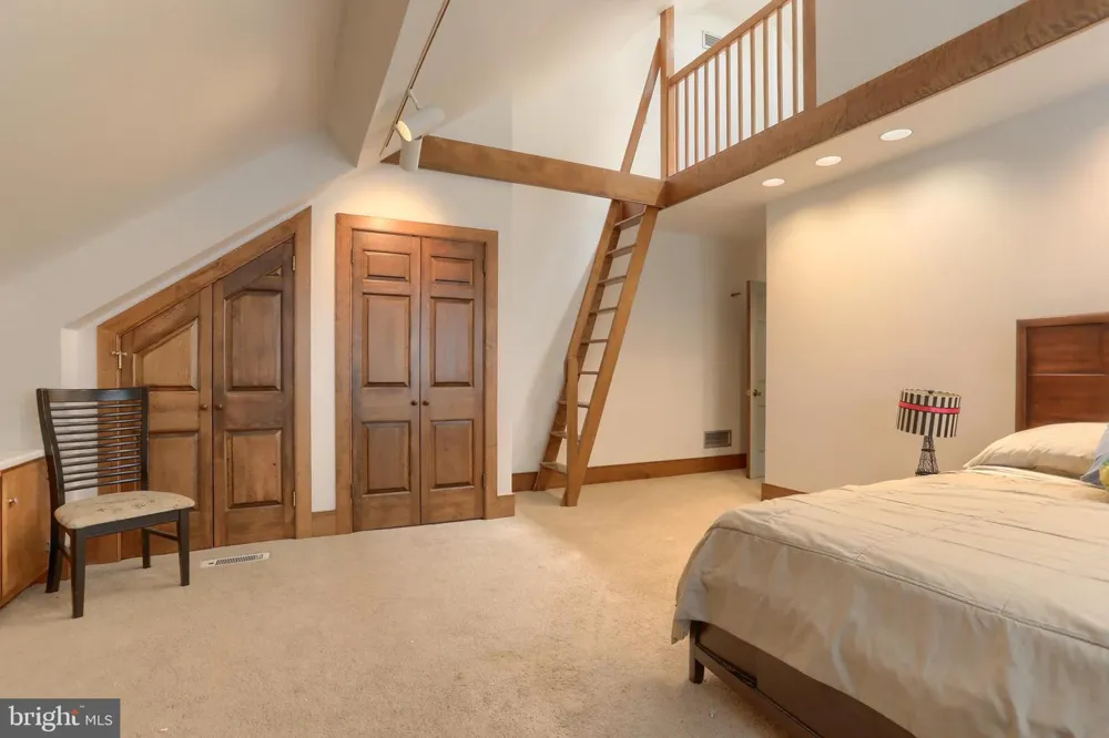51 HILL MANOR DRIVE Hershey, PA 17033