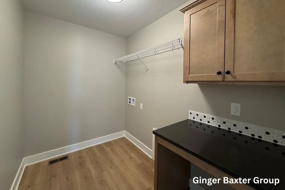 11516 Shoreline Drive #104 Allendale, MI 49401