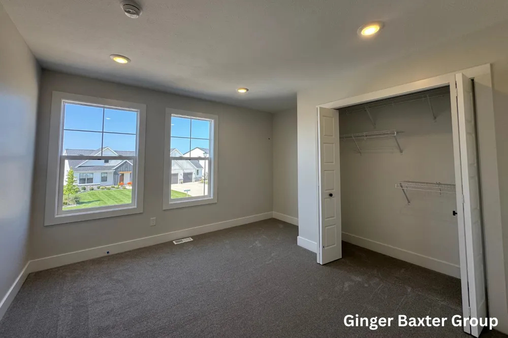 11516 Shoreline Drive #104 Allendale, MI 49401