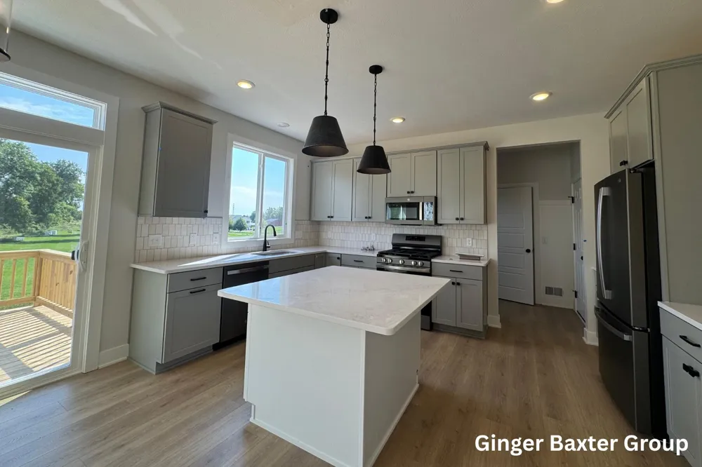 11516 Shoreline Drive #104 Allendale, MI 49401