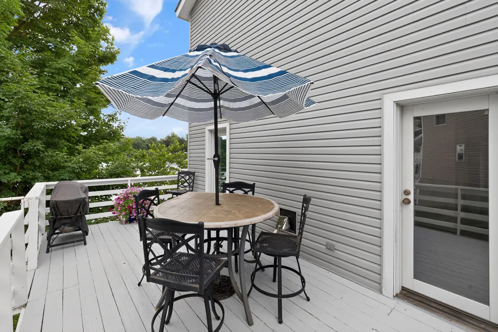 15657 Lakeview Drive Buchanan, MI 49107