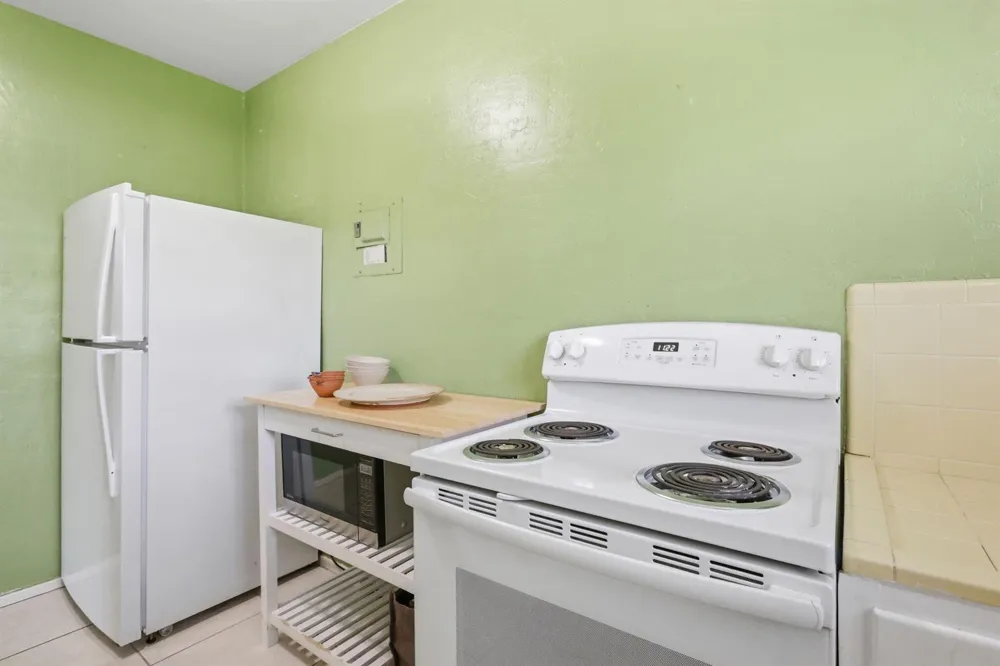 202 GLEASON STREET #6 Delray Beach, FL 33483