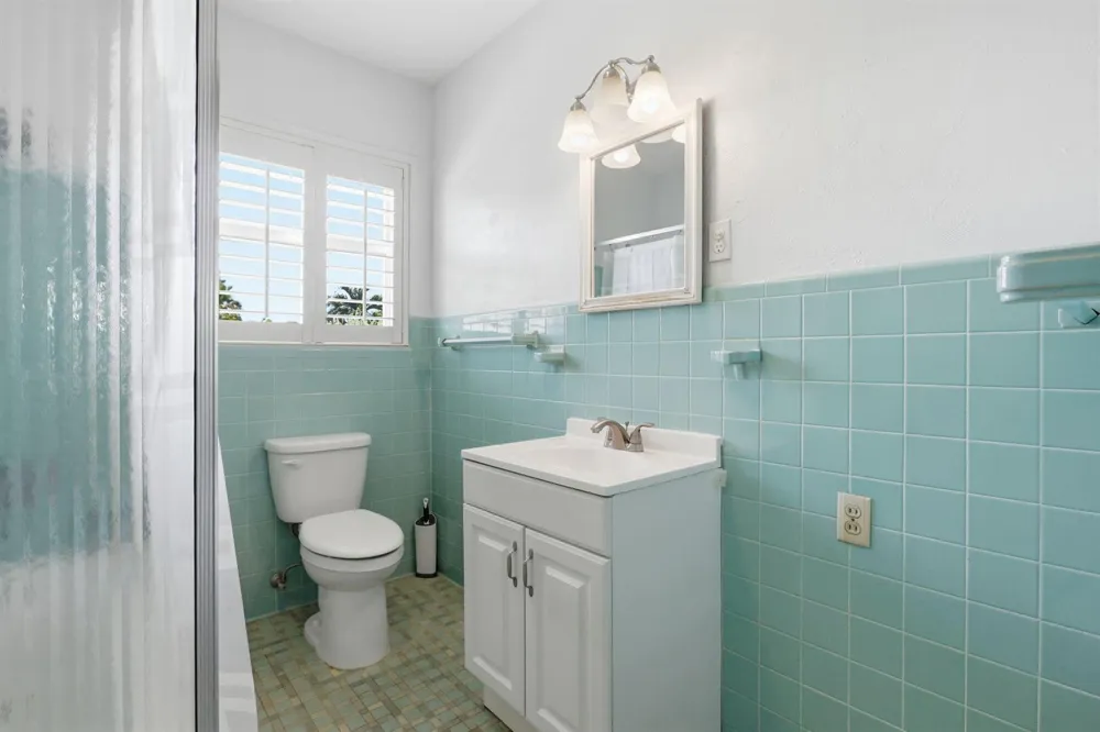202 GLEASON STREET #6 Delray Beach, FL 33483