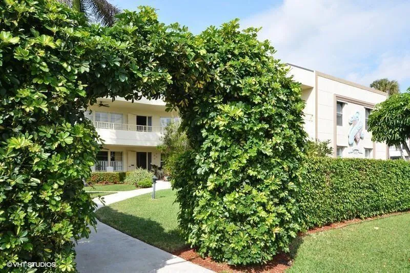 202 GLEASON STREET #6 Delray Beach, FL 33483