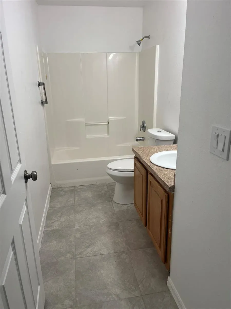 3422 NW 26TH AVENUE Okeechobee, FL 34972