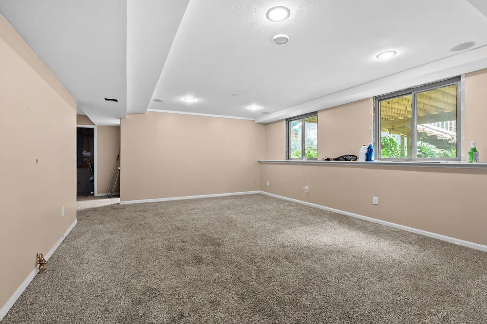 506 W Osterhout Avenue Portage City, MI 49024