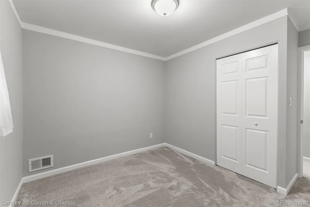 7120 Jackson Avenue Taylor City, MI 48180