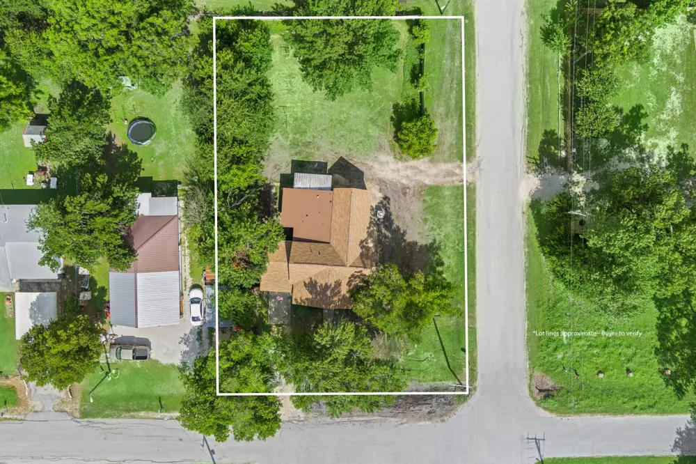 405 S Evie Street Bartlett, TX 76511