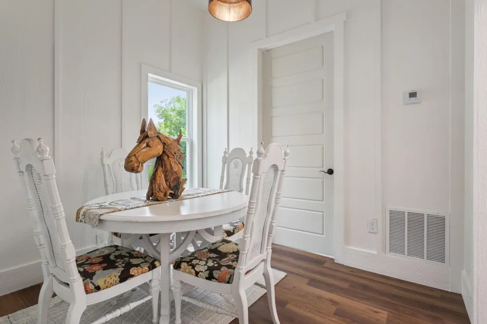 405 S Evie Street Bartlett, TX 76511