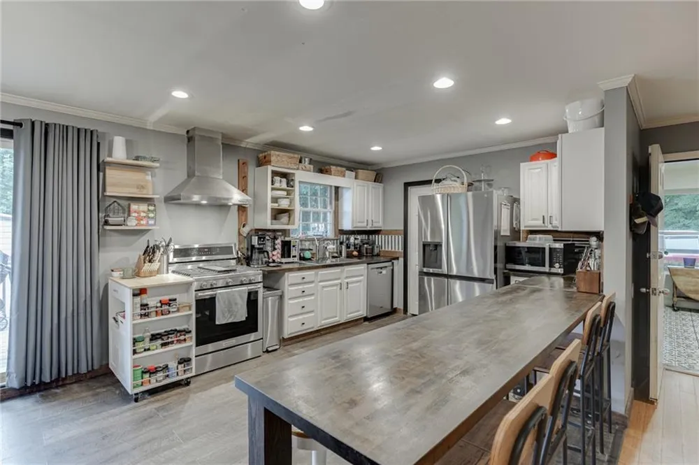 3845 Level Grove Road Cornelia, GA 30531