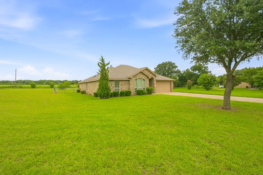 172 County Road 449 De Leon, TX 76444