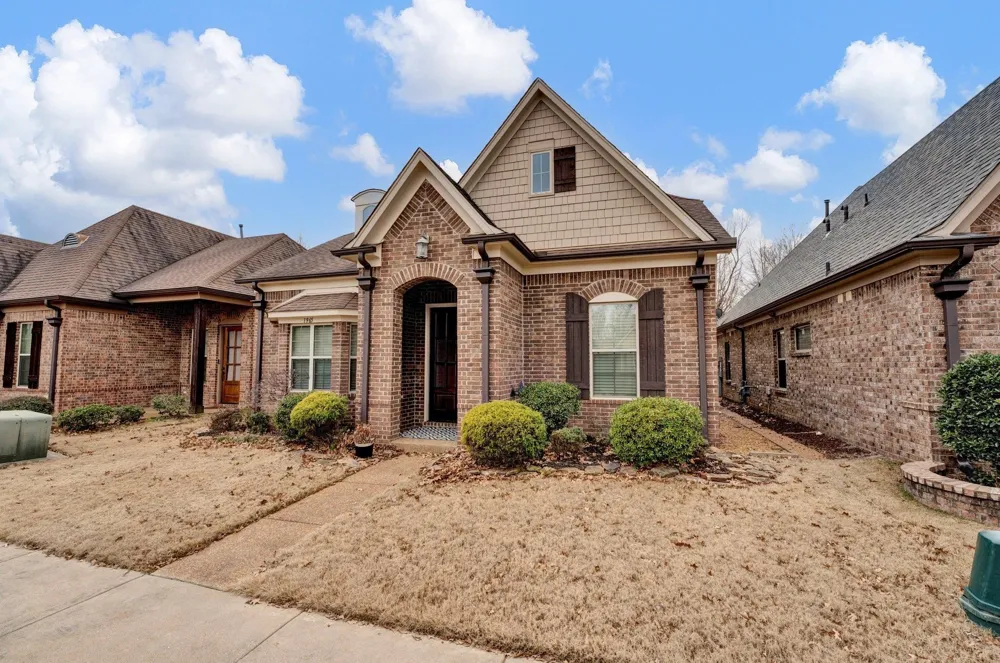 1965 ROCHELLE LN Cordova, TN 38016
