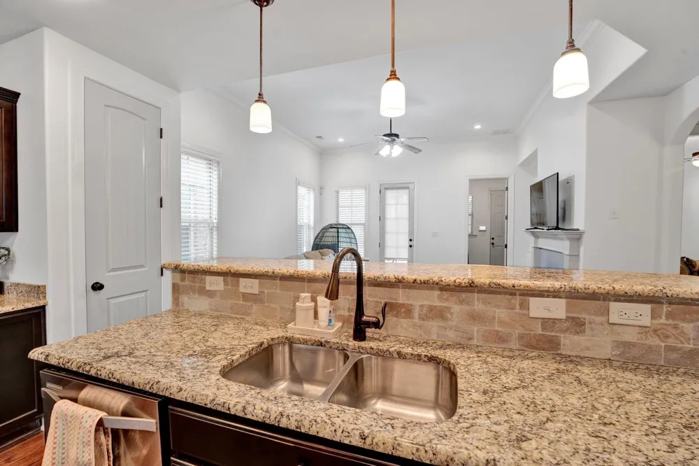 1965 ROCHELLE LN Cordova, TN 38016