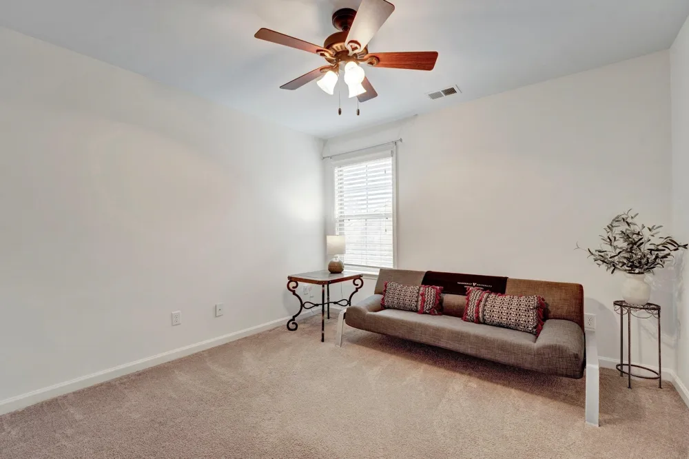 1965 ROCHELLE LN Cordova, TN 38016