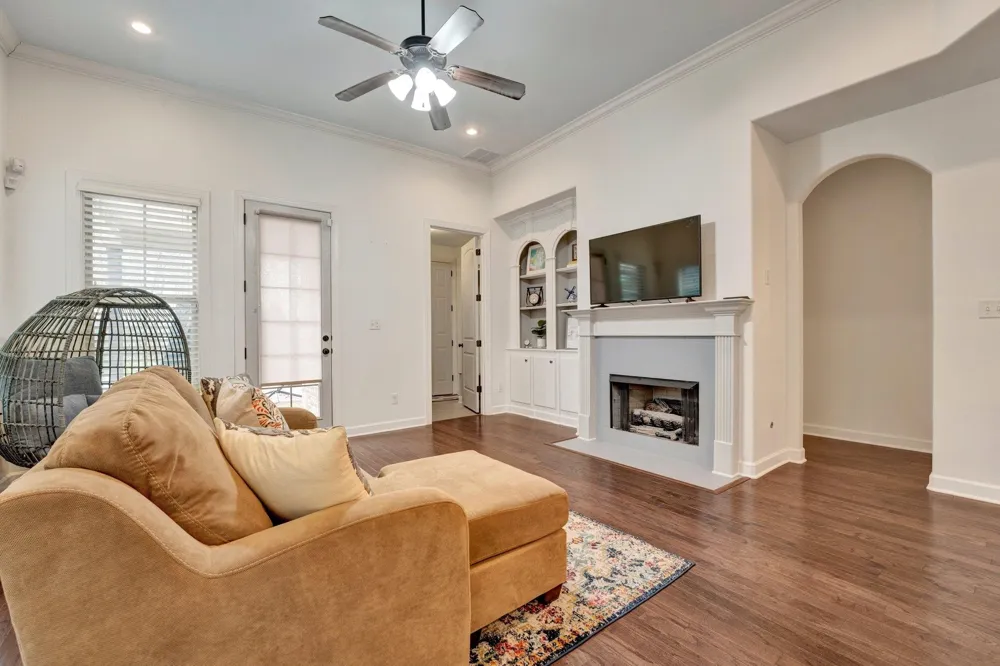 1965 ROCHELLE LN Cordova, TN 38016