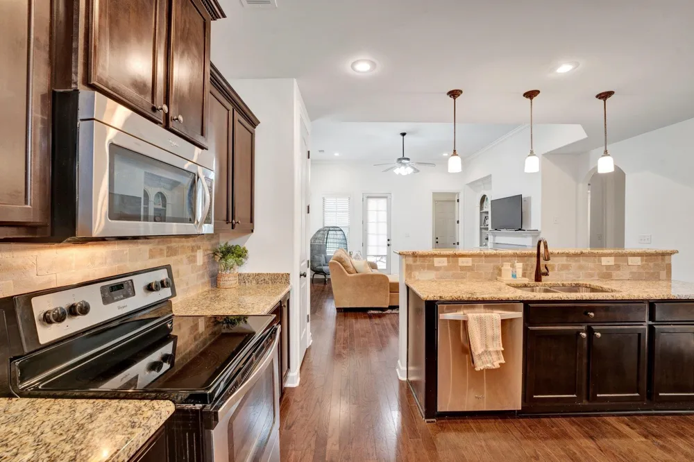 1965 ROCHELLE LN Cordova, TN 38016