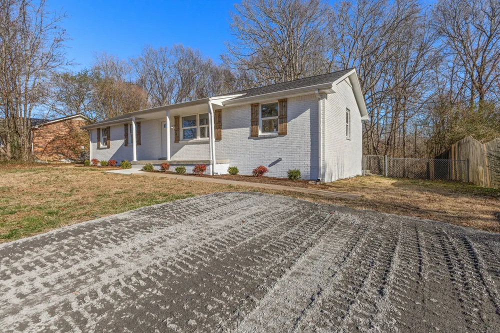 1029 Granada Rd Ashland City, TN 37015