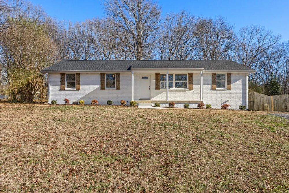 1029 Granada Rd Ashland City, TN 37015