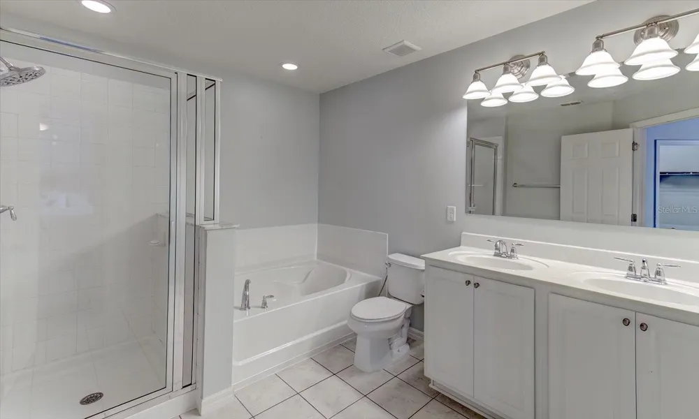 2463 LACERTA DRIVE Orlando, FL 32828