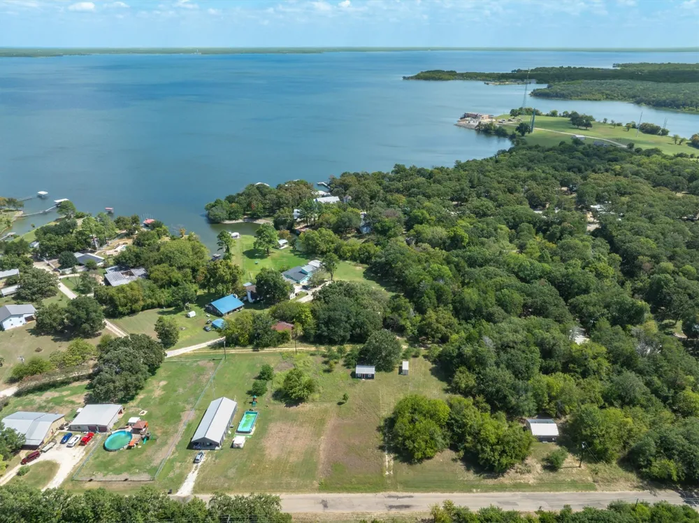 4400 County Road 3706 Road Wills Point, TX 75169