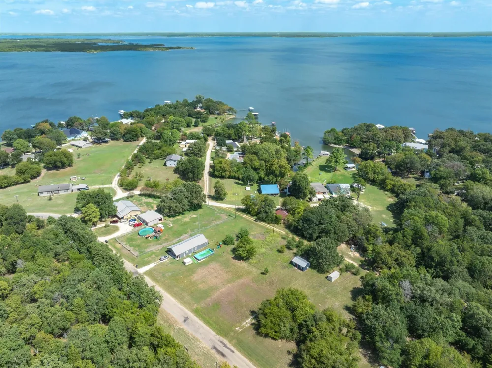 4400 County Road 3706 Road Wills Point, TX 75169